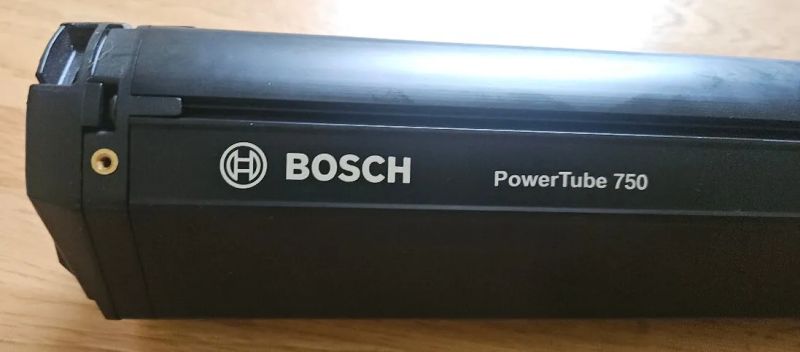 Bosch 750W Originální, vysokokapacitní integrovaná baterie BOSCH PowerTube 750. Horizontální