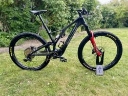 Specialized Turbo Levo SL Expert Carbon - Super stav