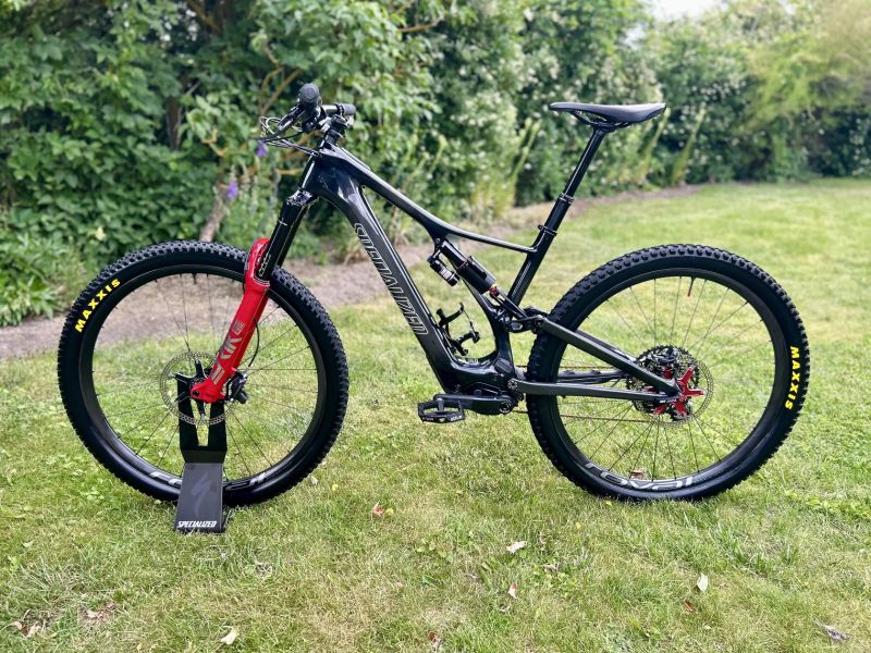 Specialized Turbo Levo SL Expert Carbon - Super stav