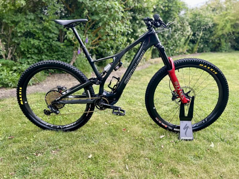Specialized Turbo Levo SL Expert Carbon - Super stav