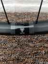 Zadní 27,5 WTB Kom Trail i30/DT Swiss 370 Hybrid Boost 