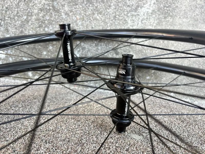 Nová Gravel kola Newmen Advanced G.34 ořech XDR