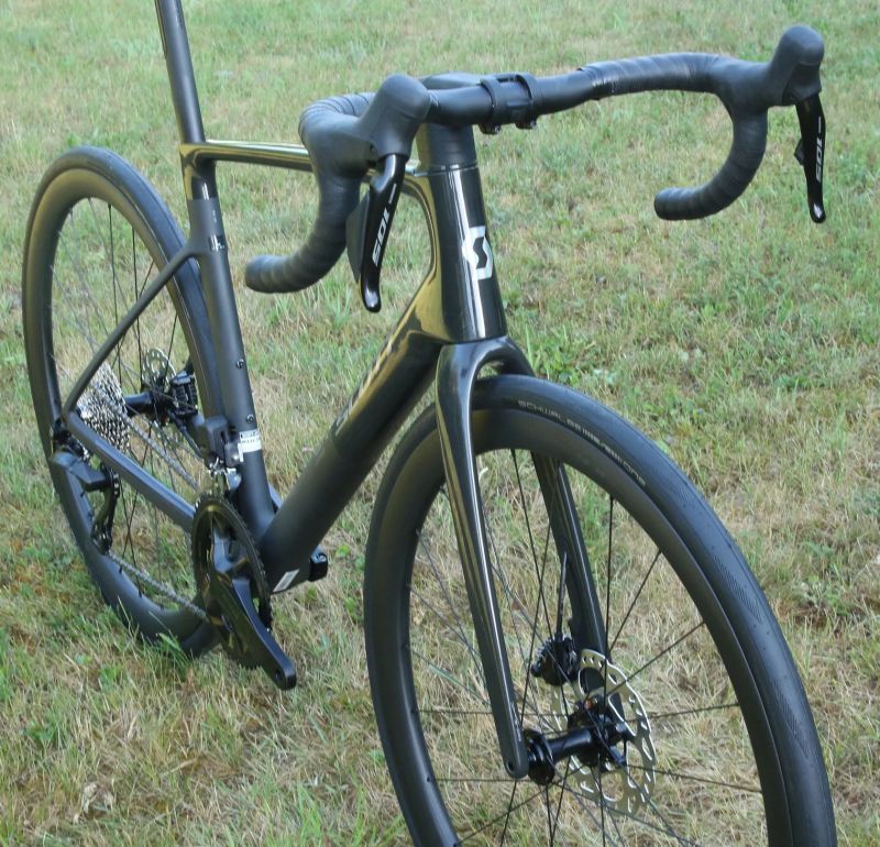 SCOTT Addict RC 30 Carbon Black 2026 – závodní silniční kolo – NOVÉ