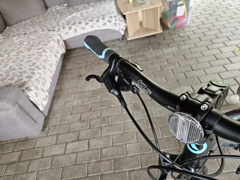 Dámské crossové kolo KELLYS CLEA 90 28