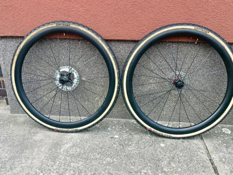 Karbonová kola na cyklokros, ráfky Duke, náboje DT Swiss 350, galusky Challenge