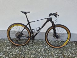 MERIDA BIG.NINE CF3 + karbonové kola