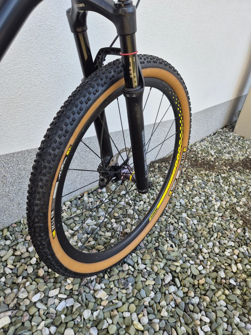 MERIDA BIG.NINE CF3 + karbonové kola