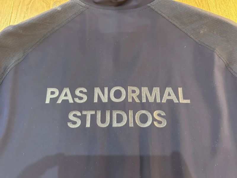 dres Pas Normal Studios 