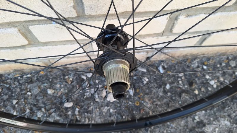 Prodám zapletená kola WTB speedterra i23