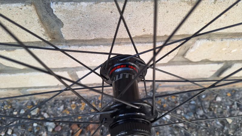 Prodám zapletená kola WTB speedterra i23