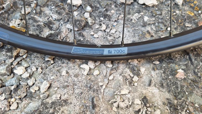Prodám zapletená kola WTB speedterra i23