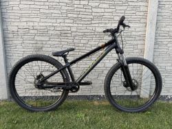 Dirt kolo Specialized p3