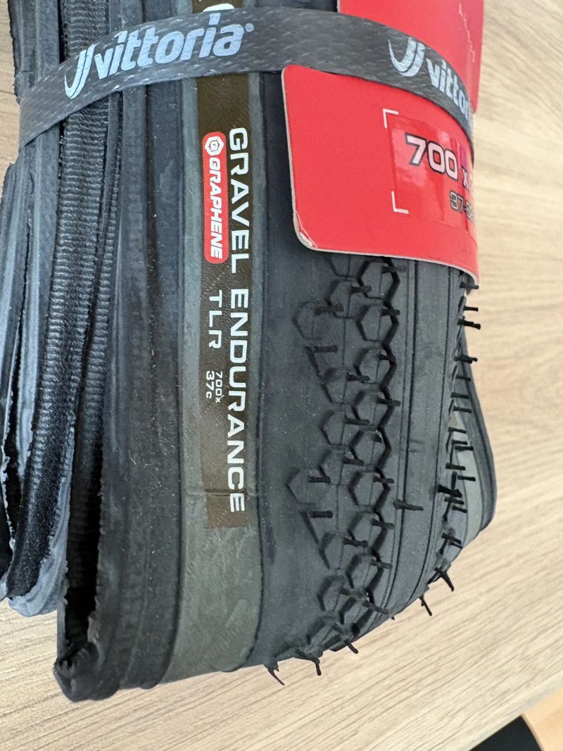 2x Gravel plášť Vittoria Terreno Zero Graphene TLR Gravel plášť 700×37 (37-622)