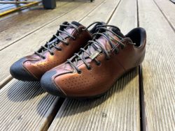 Stylové šněrovací italské gravel tretry Vittoria Tierra