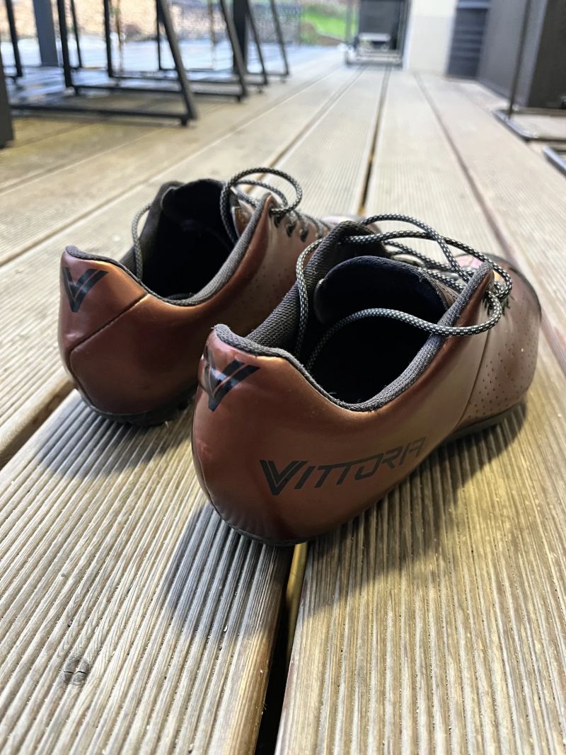 Stylové šněrovací italské gravel tretry Vittoria Tierra