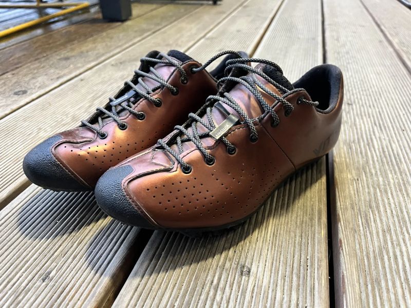 Stylové šněrovací italské gravel tretry Vittoria Tierra