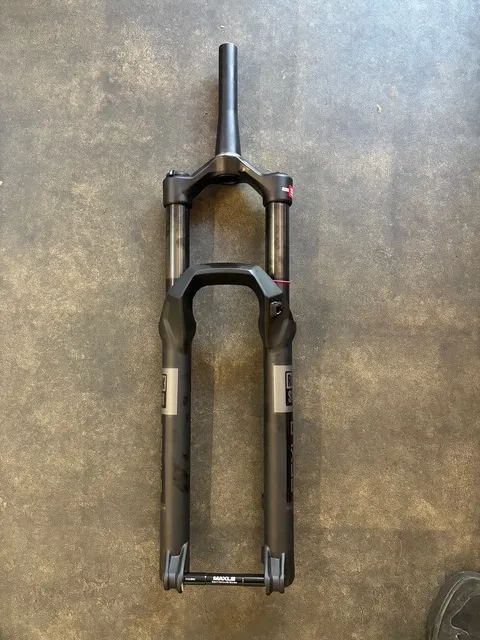 Rock Shox lyrik , Psylo 160mm 29", Revelation 27.5"