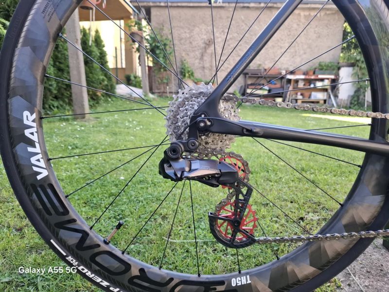 Custom Build - Ultegra Di2 - 7,3kg, 2x12 - najeto 1000km