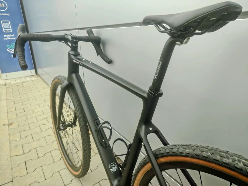 Gravel BXT carbon GRX 1x12