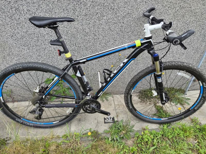 Trek Cobia