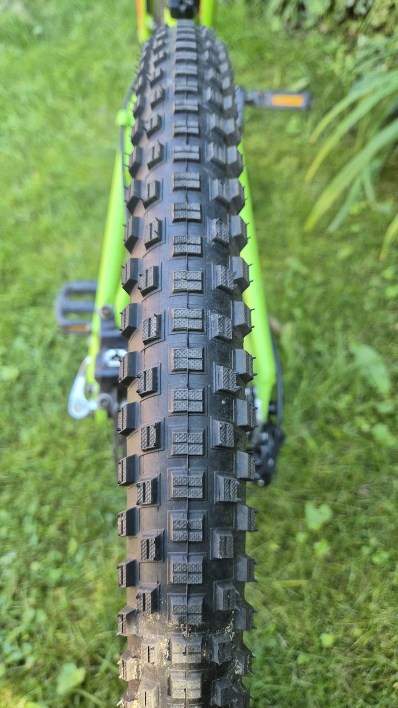 Specialized Hotrock 24