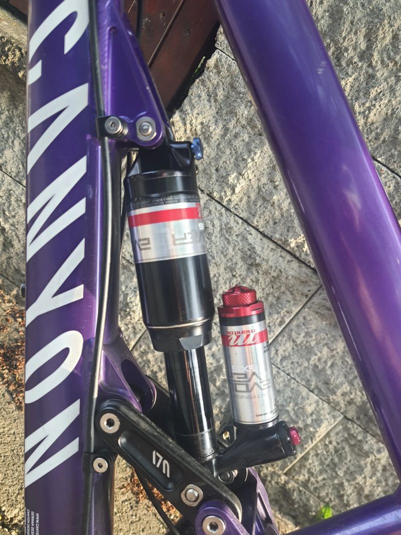 Canyon Torque fr + specialized fuse 2.0 bmx zdarma(z prasknout zadní gumou)