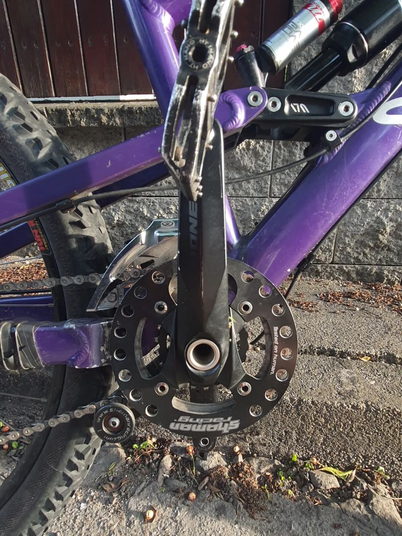 Canyon Torque fr + specialized fuse 2.0 bmx zdarma(z prasknout zadní gumou)