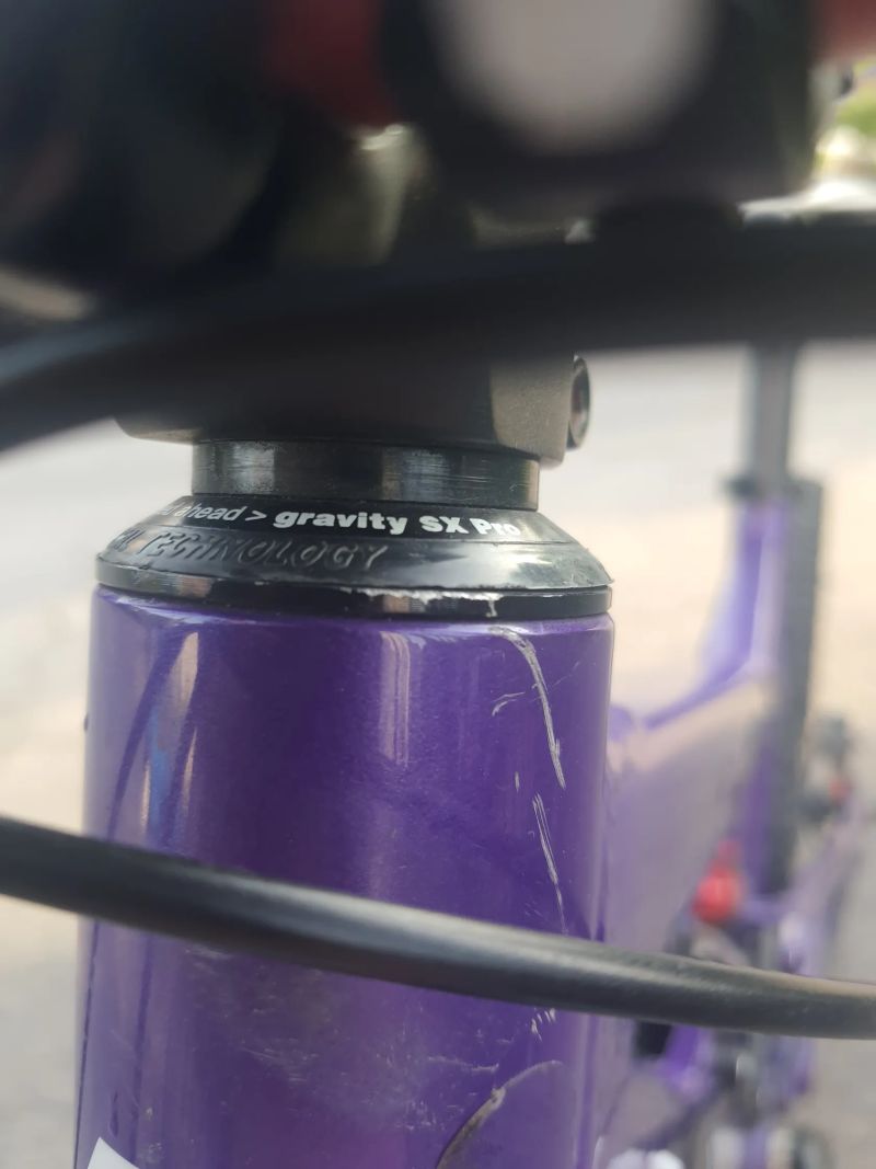 Canyon Torque fr + specialized fuse 2.0 bmx zdarma(z prasknout zadní gumou)