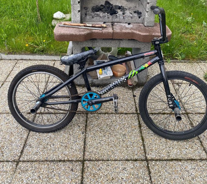 Canyon Torque fr + specialized fuse 2.0 bmx zdarma(z prasknout zadní gumou)