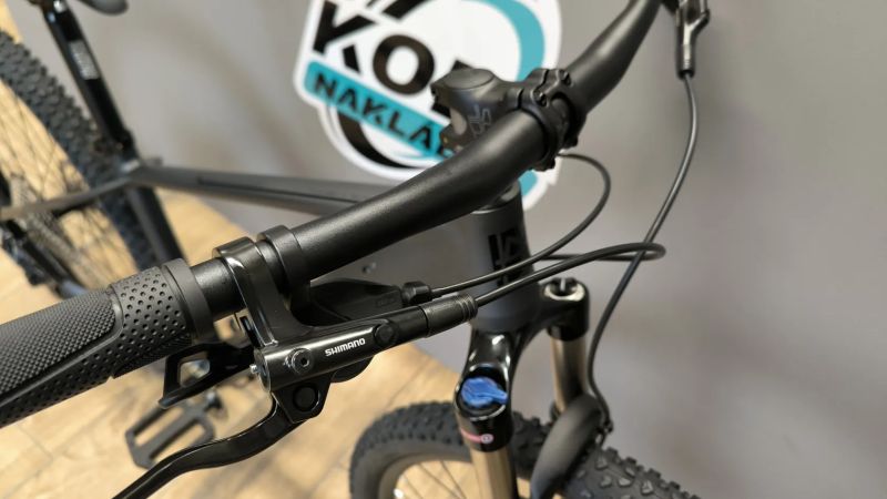 MRX Tien 27 1x10 2026 šedo-černý