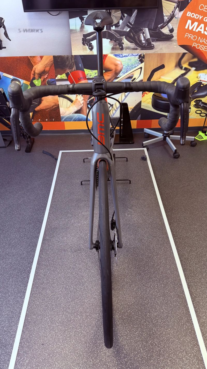 BMC TEAMMACHINE SLR TWO, Ultegra Di2, 12 speed, 2025 – PRÉMIOVÉ KOLO, super CENA