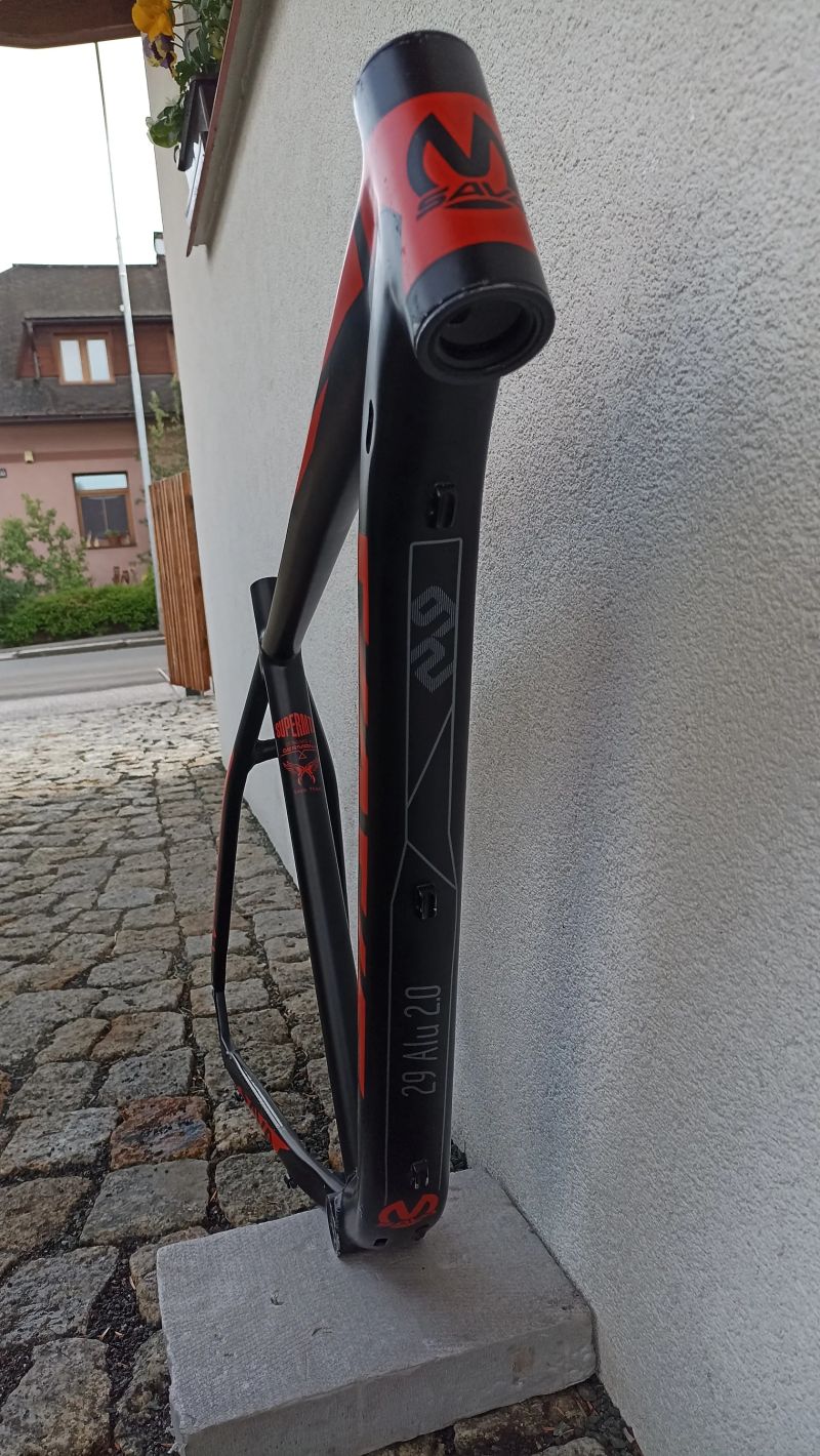 Rám SAVA na 29" kola, velikost M-L.