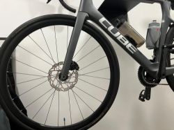 Silniční kolo Cube Agree C:62 grey´n´black 2023 + GARMIN RADAR a CYKLOPOČÍTAČ