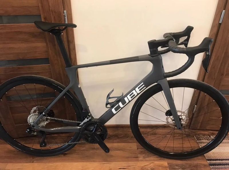 Silniční kolo Cube Agree C:62 grey´n´black 2023 + GARMIN RADAR a CYKLOPOČÍTAČ