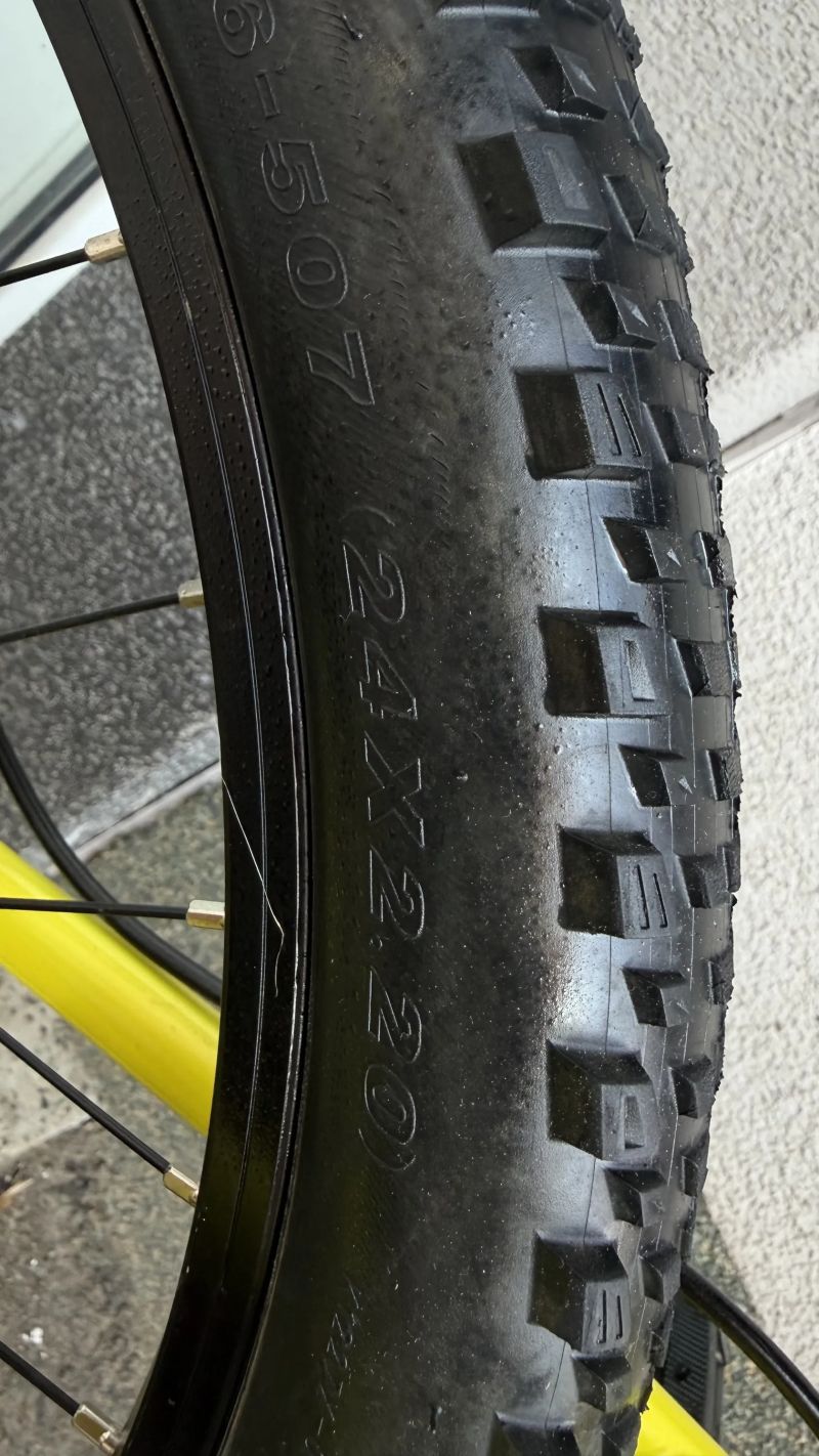 SCOTT Scale 24 disc - yellow / black