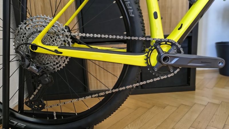 Scott Scale 930 carbon Yellow /L/ zánovní stav