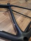 NOVÝ lehký karbonový rám Felt ve velikosti XL / 29er / boost osa 12x148mm / tapered / 1170g