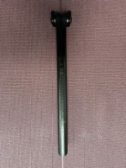 Sedlovka S-Works, pevná, 30,9 mm.