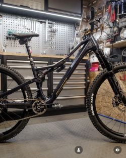 Rám Rock Machine Whizz