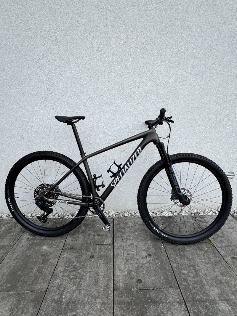 Specialized SPECIALIZED EPIC HT COMP AXS SATIN GUNMETAL / METALLIC WHITE SILVER