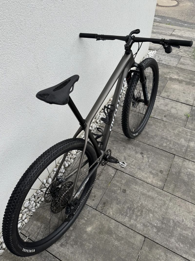 Specialized SPECIALIZED EPIC HT COMP AXS SATIN GUNMETAL / METALLIC WHITE SILVER
