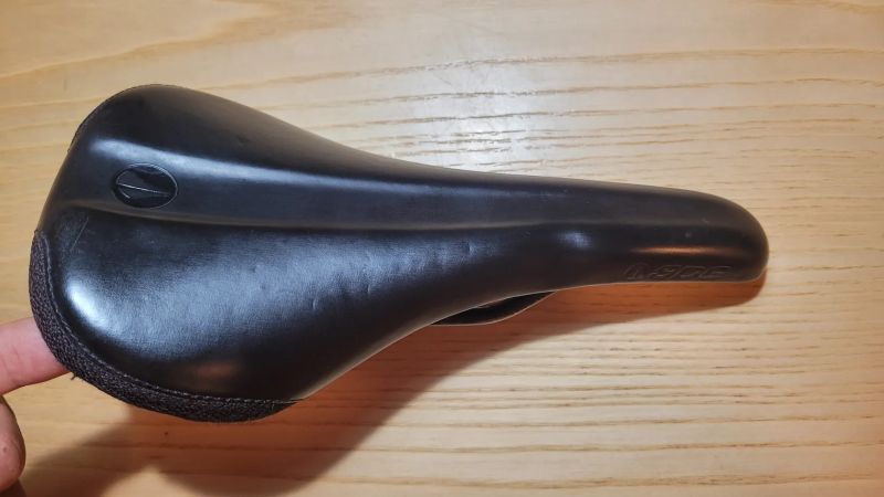 Sedlo SDG Bel-Air V3 (Lux-Alloy, černá) – velmi zachovalé