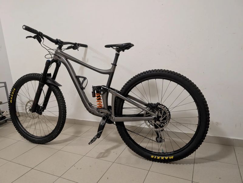 Giant Reign SX
