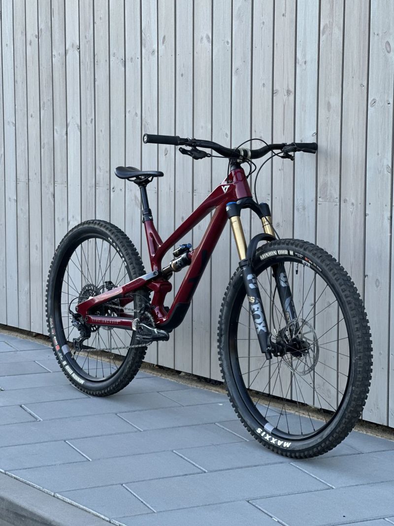 YT Industries Jeffsy Core (2023) | L | Fox 36 kashima