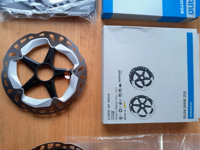 Shimano kotouče, destičky, řetězy - NOVÉ