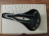 Špičkové karbonové sedlo Brooks Cambium C13 Carved, 145mm