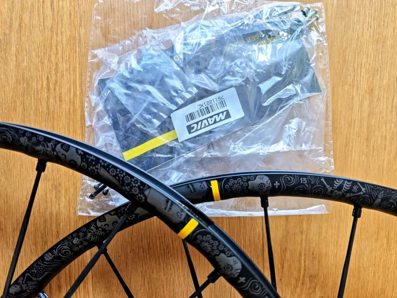 MAVIC DEEMAX Pro SAM HILL 29" Boost XD, nové kola