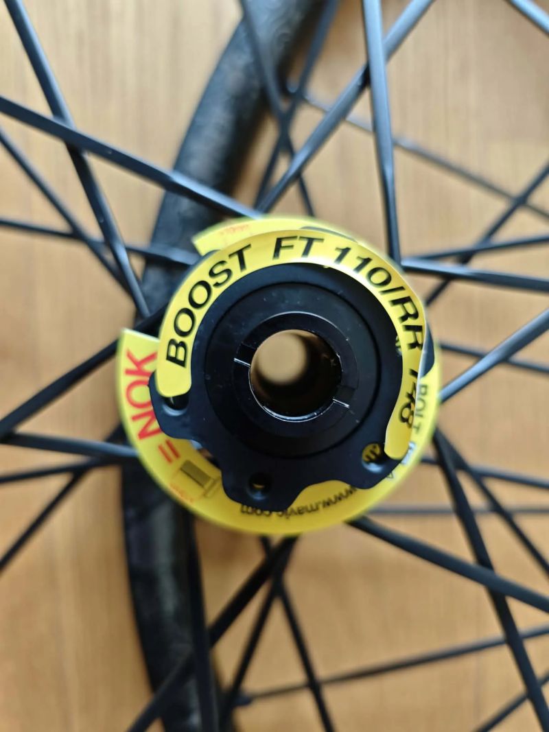 MAVIC DEEMAX Pro SAM HILL 29" Boost XD, nové kola