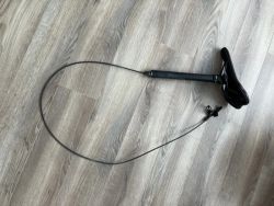 Teleskopická sedlovka KS E20-I, Ø 30.9 mm, zdvih 150 mm + sedlo Force