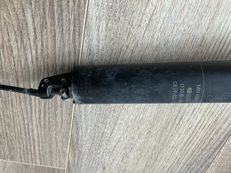 Teleskopická sedlovka KS E20-I, Ø 30.9 mm, zdvih 150 mm + sedlo Force